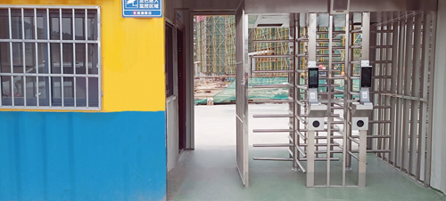 1589501862729649.jpg 03 鄞州區(qū)ZQ01-02-h2a、ZQ01-02-h4居住地(dì)塊項目推行(xíng)新中大(dà)人(rén)臉識别通(tōng)道(dào).jpg