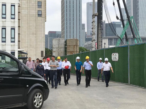 1590539032159185.jpg 肖培生(shēng)主任和(hé)沈敏副市(shì)長(cháng)指導工(gōng)作(zuò)-01.jpg