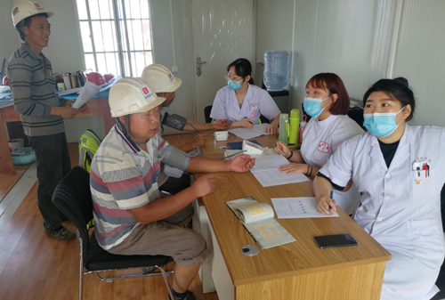 1595672531291342.jpg 健康體(tǐ)檢進工(gōng)地(dì)02.jpg