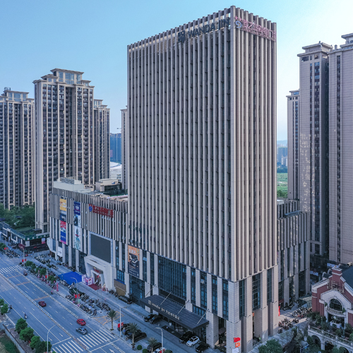 1607917920986358.jpg 3、鼎盛•中央城(chéng)南(nán)區(qū)(二期)鼎盛中心(商業(yè)MALL +公寓)項目照(zhào)片.jpg