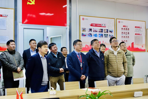 1609376359832520.jpg “紅(hóng)色工(gōng)地(dì)”授牌儀式-1.jpg