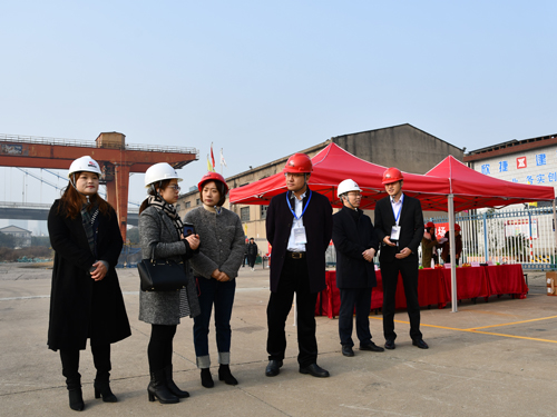 08  甯波市(shì)江北(běi)區(qū)人(rén)力資源和(hé)社會(huì)保障局相(xiàng)關領導現(xiàn)場(chǎng)督導-2.jpg