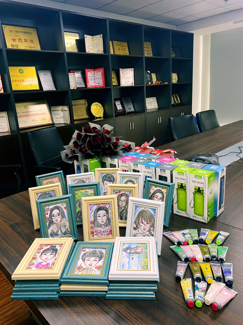 01  女(nǚ)員(yuán)工(gōng)節日(rì)福利1.jpg