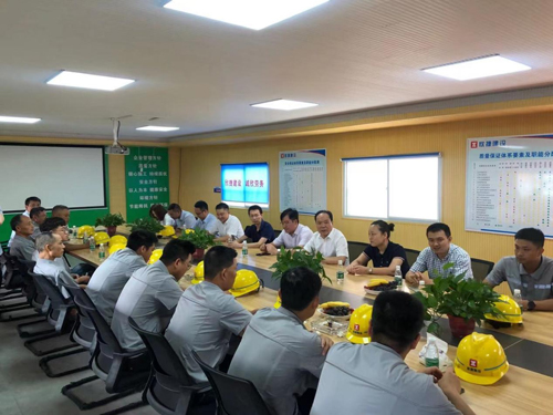 01 座談會(huì).jpg