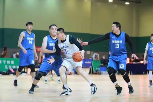 07 場(chǎng)上(shàng)角逐-4.jpg