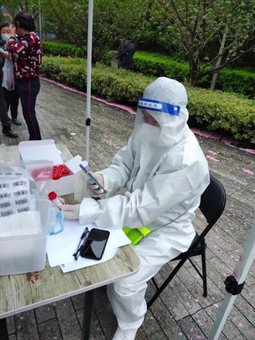 1658391003650705.jpg 02 卓立抗疫志(zhì)願者投身(shēn)疫情防控工(gōng)作(zuò)-1.jpg