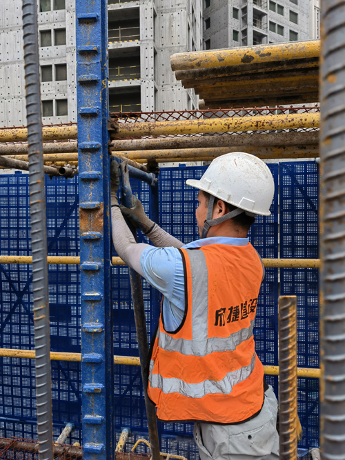 1658392315710478.jpg 01施工(gōng)現(xiàn)場(chǎng)欣捷建設者.jpg