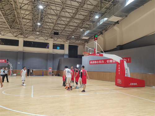 1670285842564799.jpg 02 球場(chǎng)角逐-2.jpg