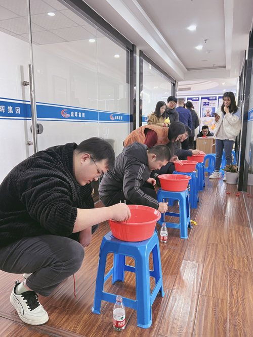 1675819061864561.jpg 06 “眼疾手快(kuài)”.jpg