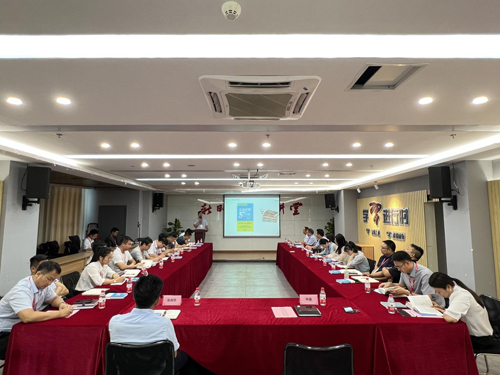 1695082215440344.jpg 06 誠晖集團總經理(lǐ)林(lín)通(tōng)分(fēn)享書(shū)目:《有(yǒu)效管理(lǐ)的(de)5大(dà)兵(bīng)法---ZHUOM.jpg