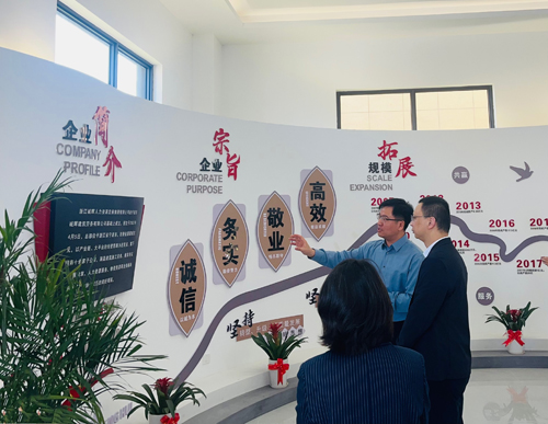 1715993847402456.jpg 調研現(xiàn)場(chǎng)-2.jpg